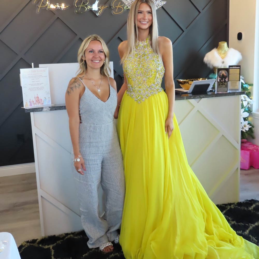 Stunning Yellow Gown with Intricate Beading